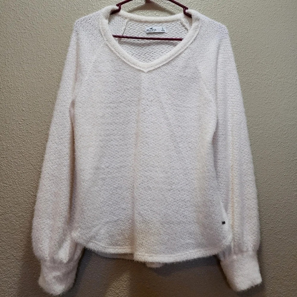 Hollister Sweater - Picture 1 of 5